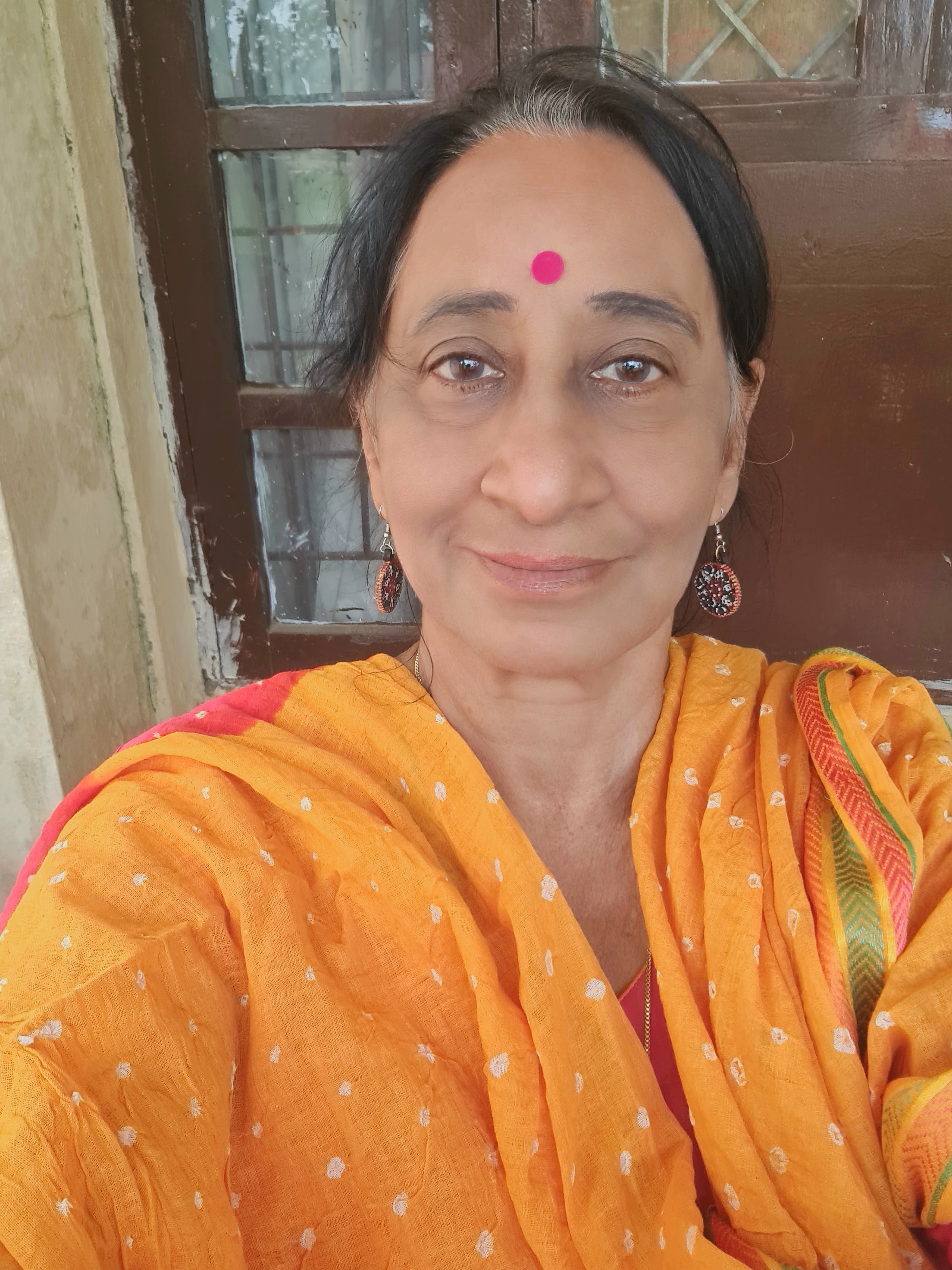 Dr. RASHMI DWIVEDI